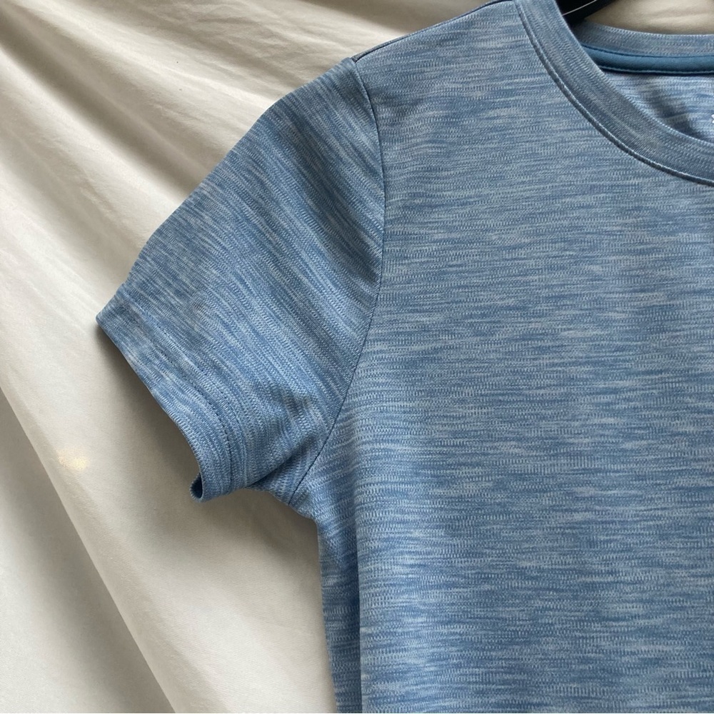 Under Armour light blue athletic top, size XS - Picture 3 of 8
